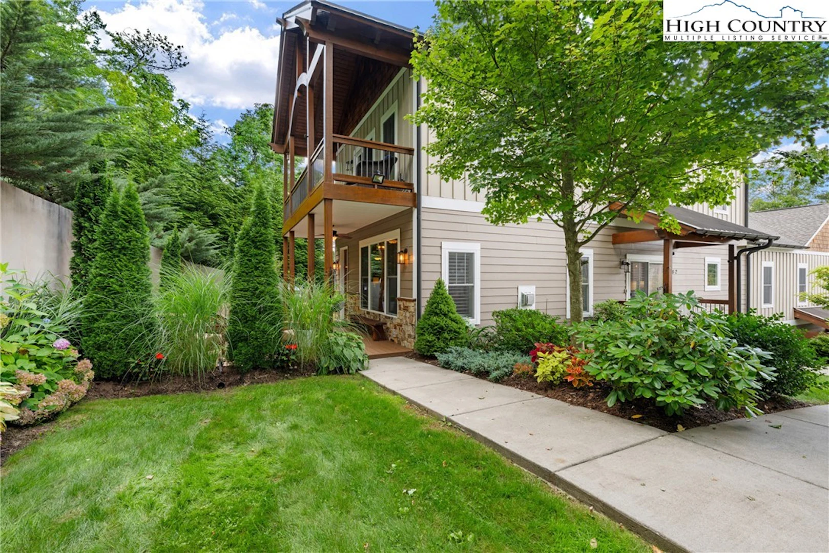 Image number 13 for the current listing