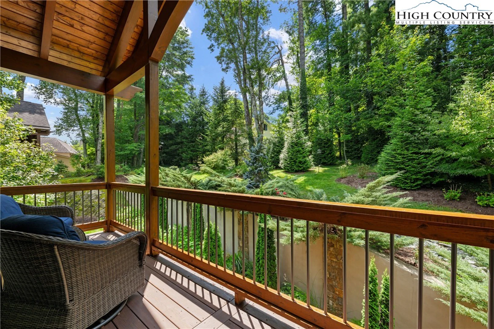 Image number 19 for the current listing