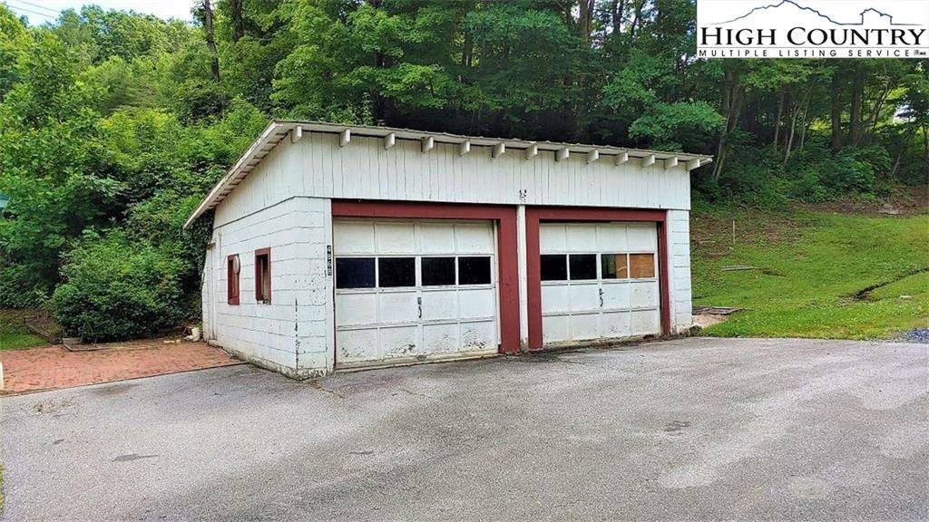 Image number 18 for the current listing