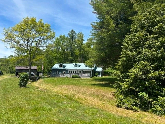 Image number 4 for the current listing