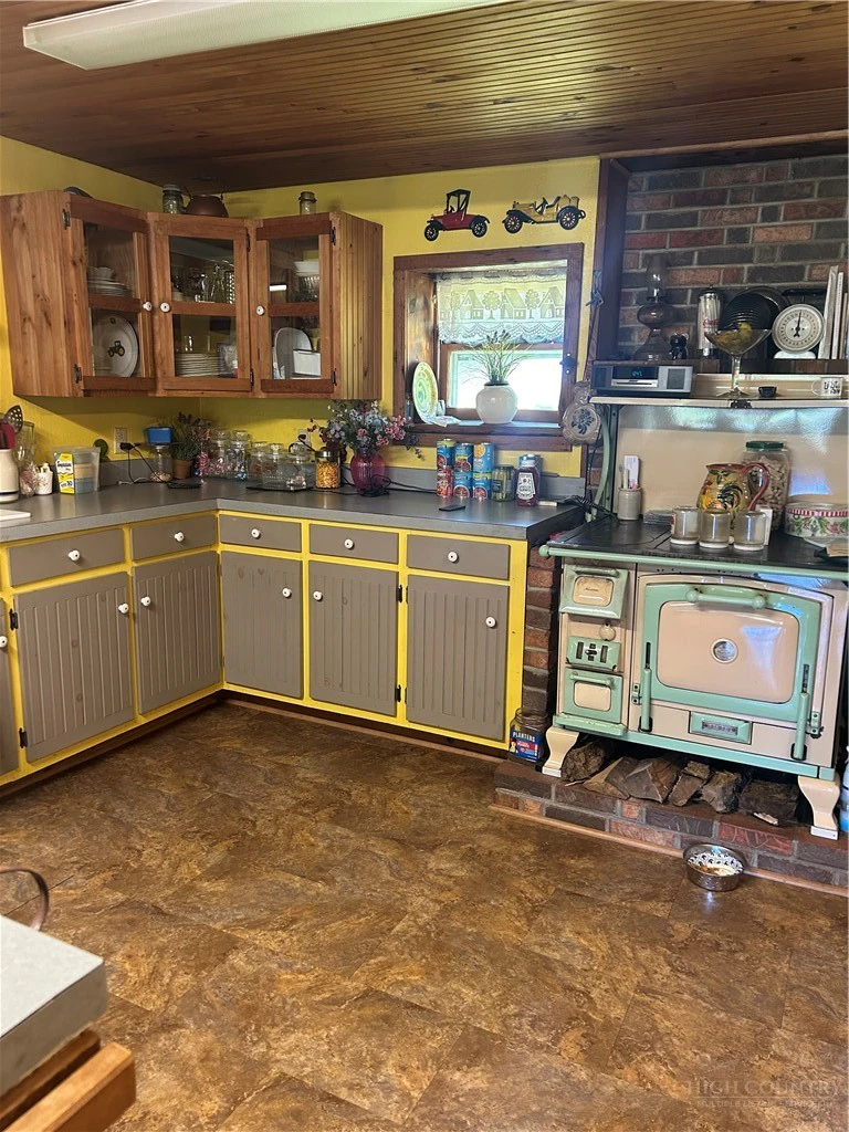 Image number 8 for the current listing
