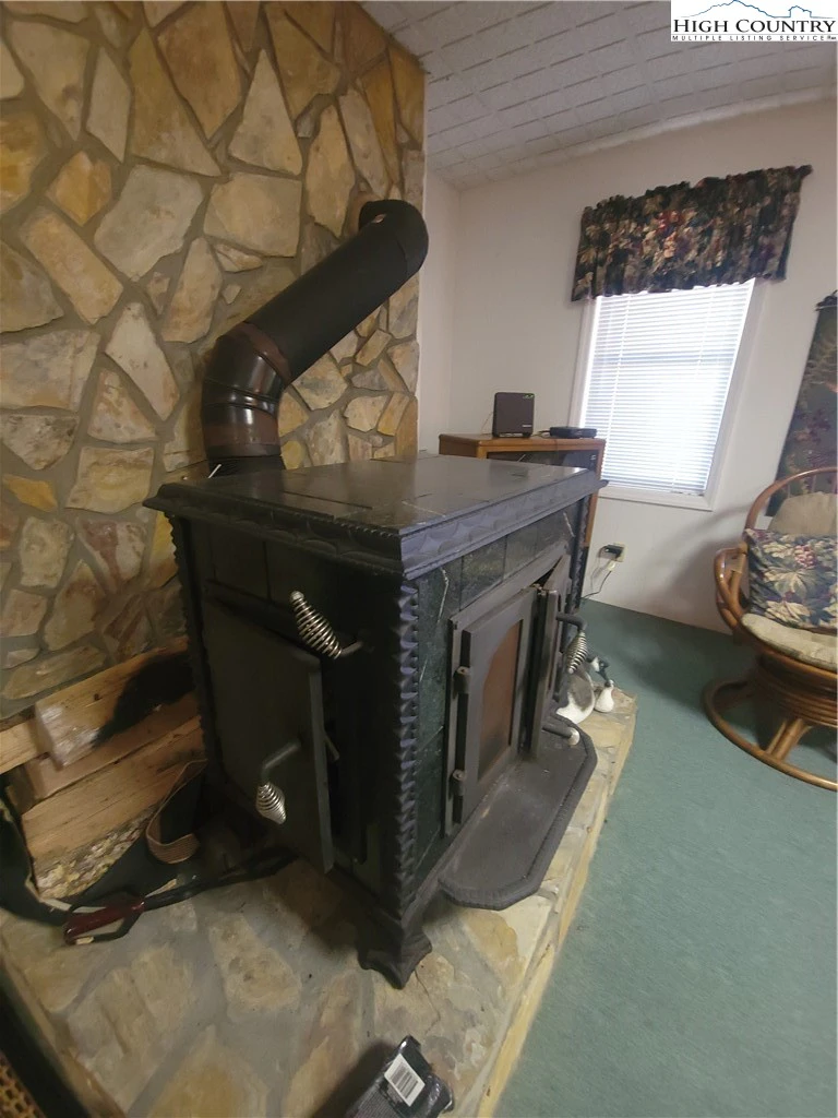 Image number 11 for the current listing