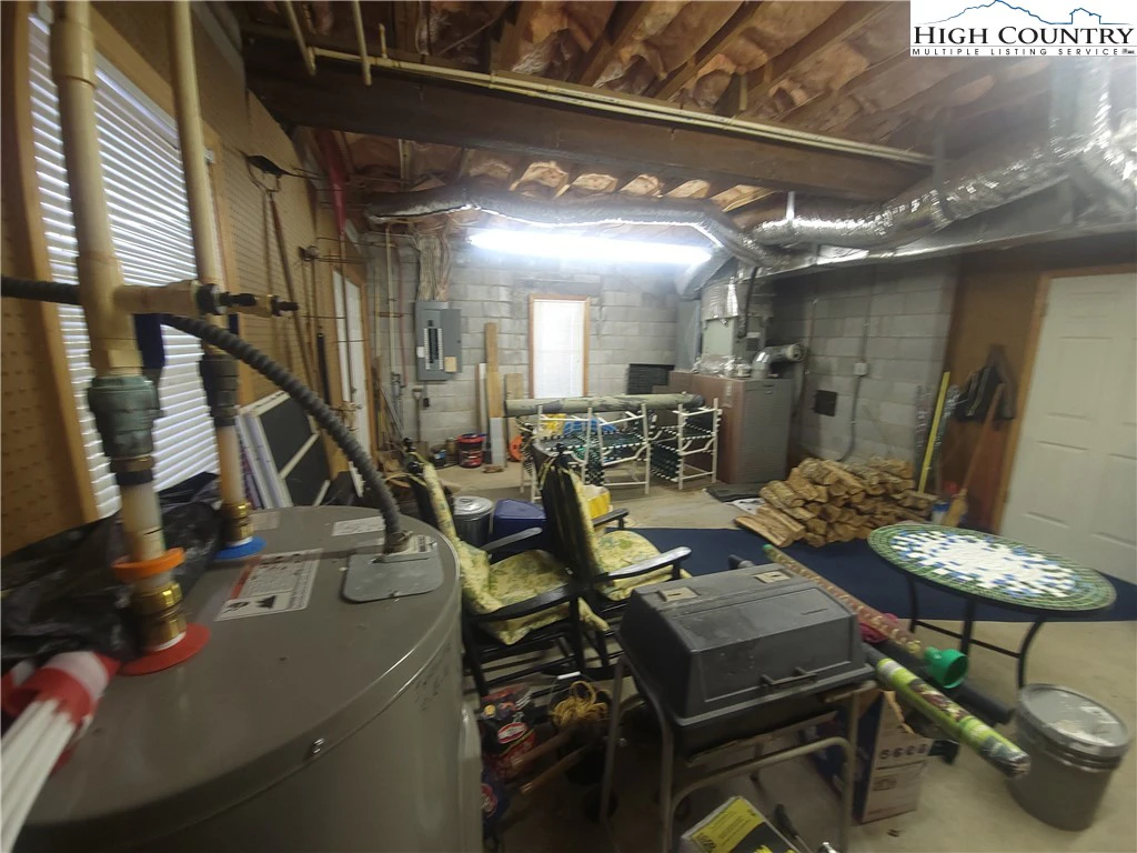 Image number 13 for the current listing