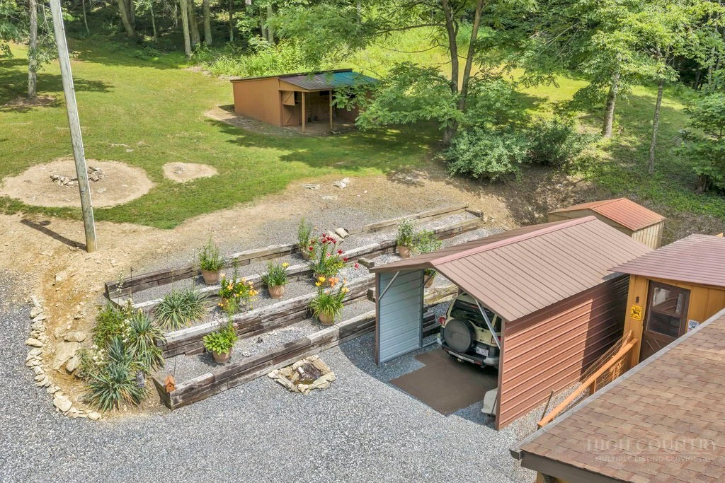 Image number 9 for the current listing
