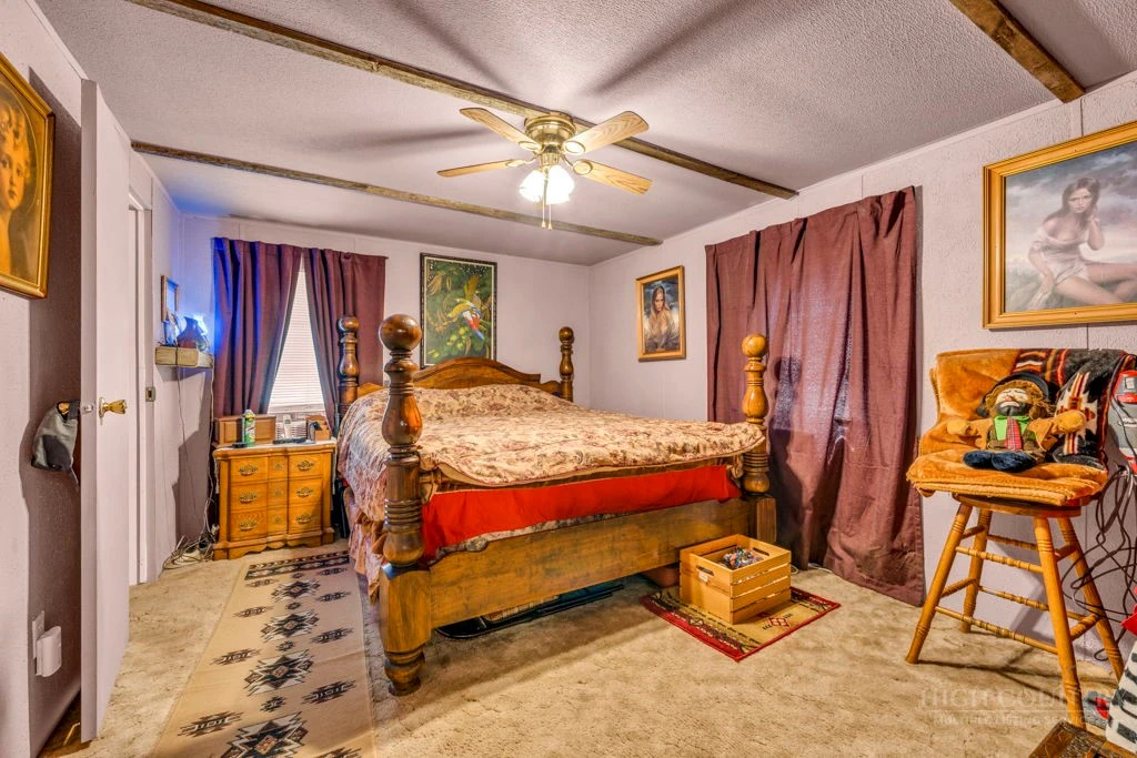 Image number 20 for the current listing