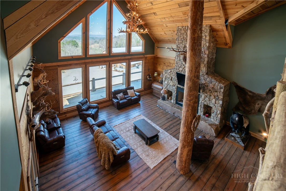 Image number 10 for the current listing