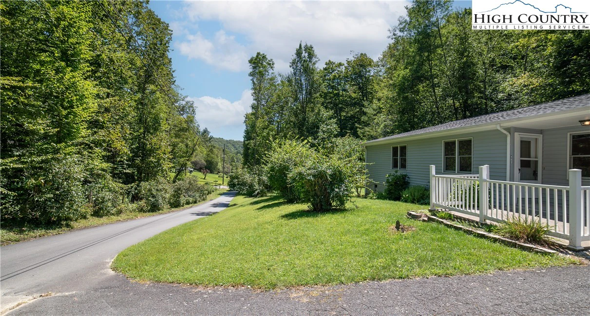 Image number 20 for the current listing