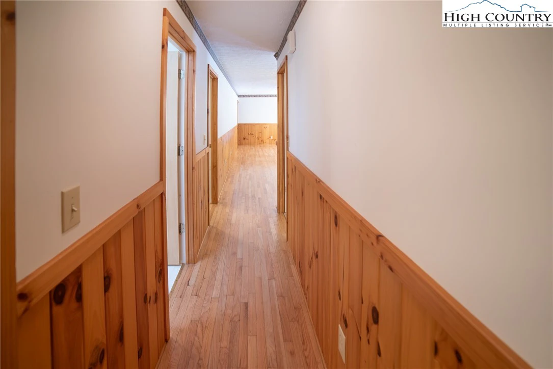 Image number 2 for the current listing