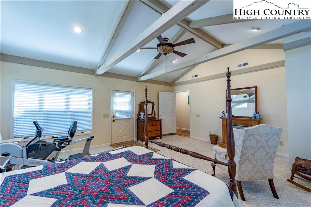 Image number 5 for the current listing
