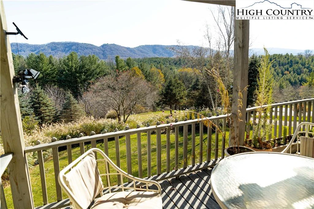 Image number 10 for the current listing