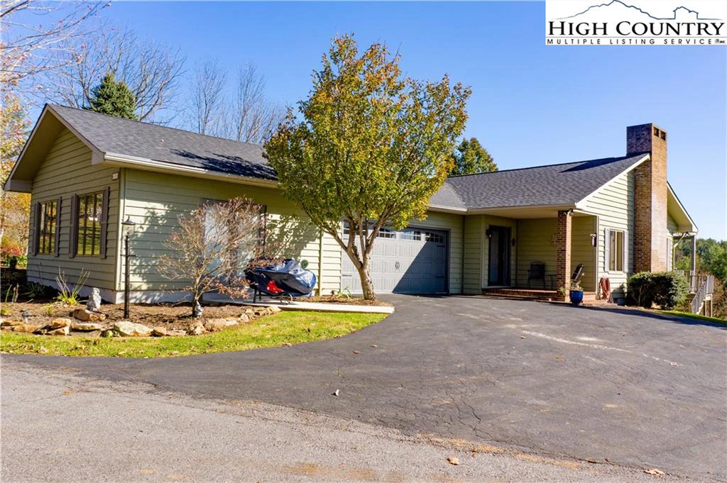 Image number 15 for the current listing