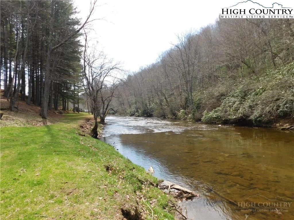 Image number 3 for the current listing