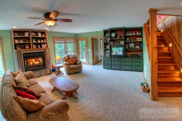 Image number 20 for the current listing
