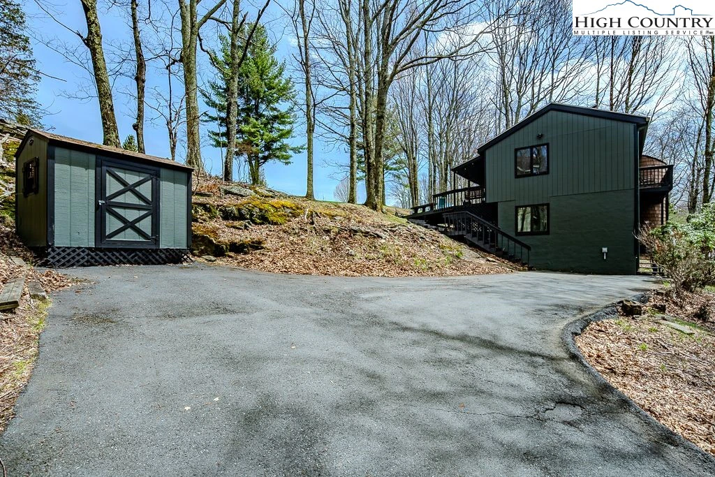 Image number 10 for the current listing