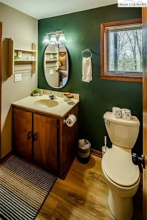 Image number 6 for the current listing