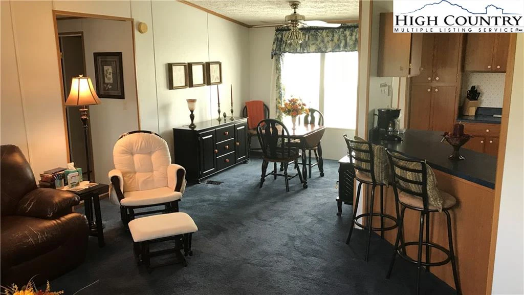 Image number 10 for the current listing
