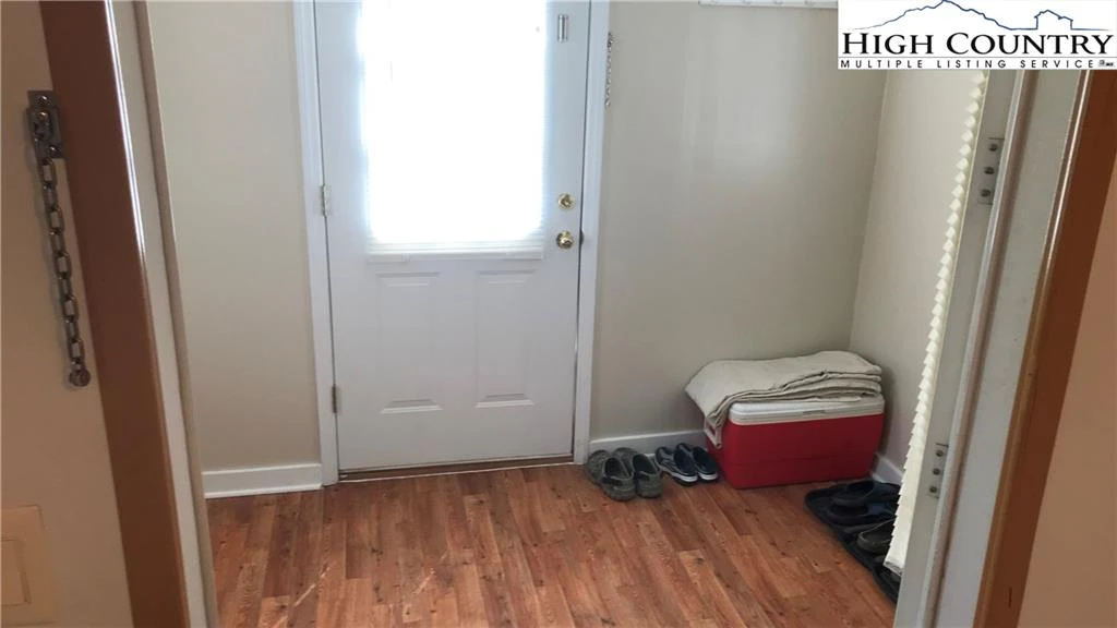 Image number 6 for the current listing