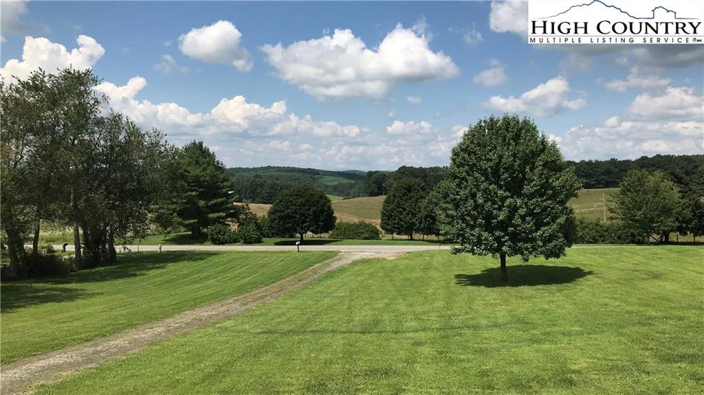 Image number 17 for the current listing