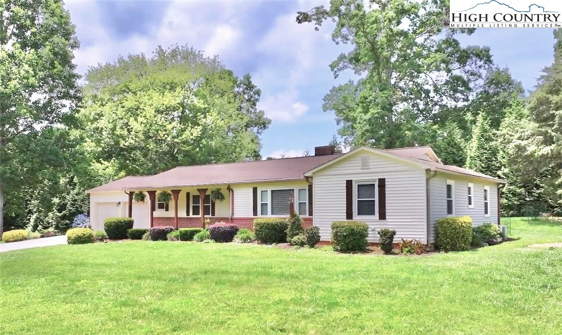 Image number 1 for the current listing