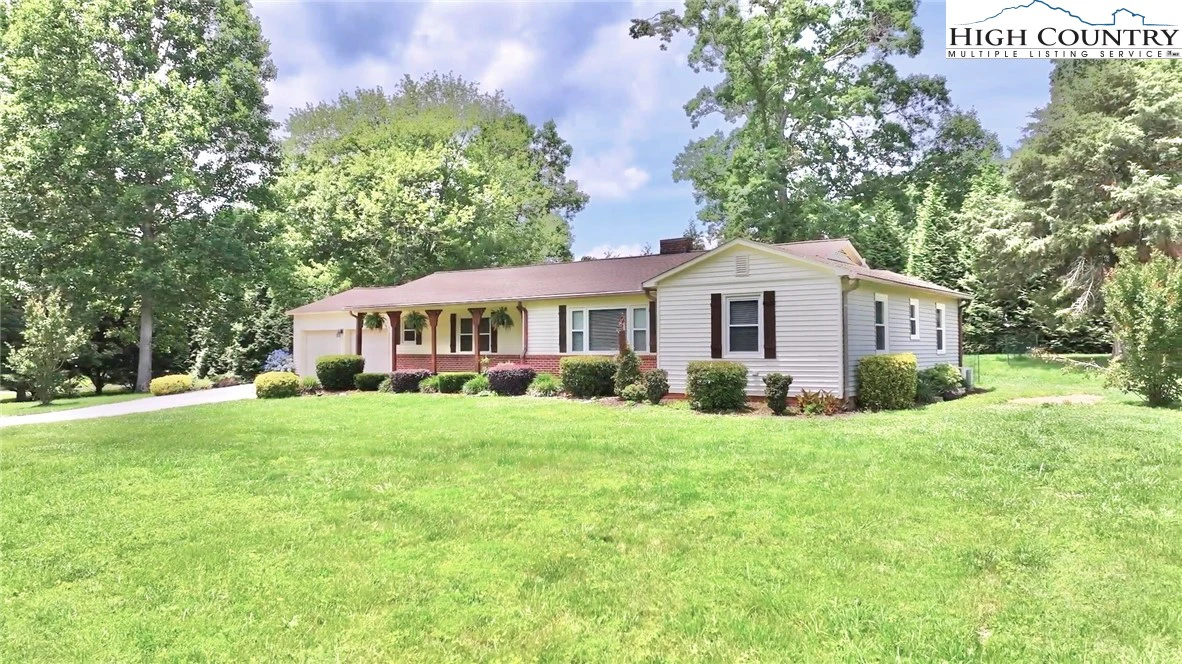 Image number 17 for the current listing