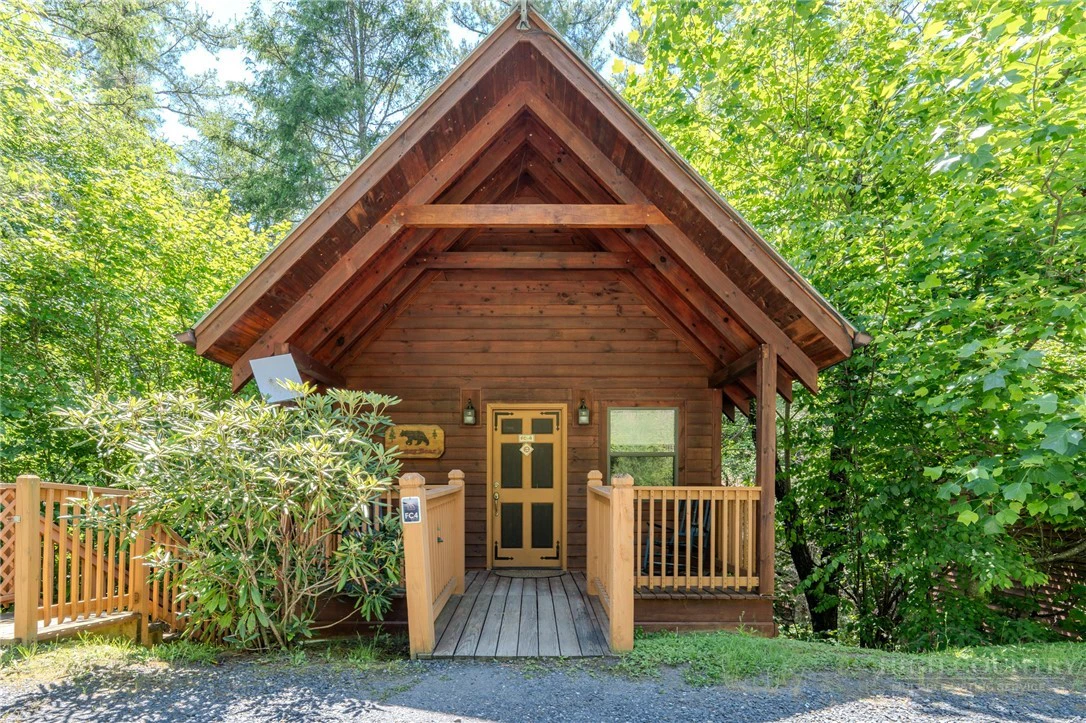 Image number 1 for the current listing