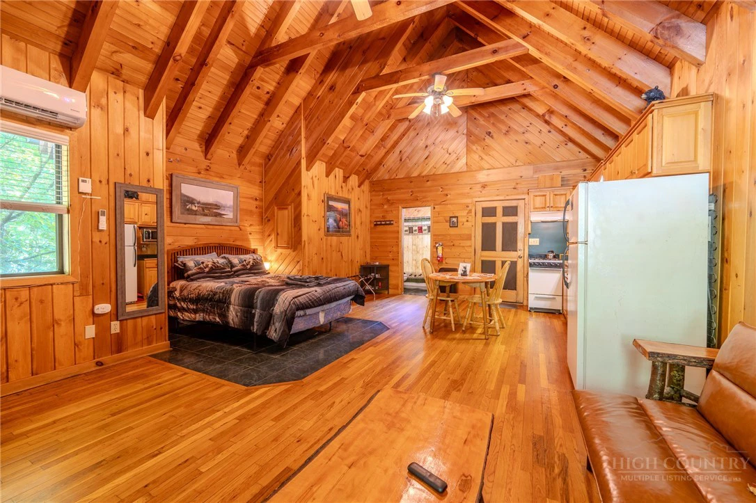 Image number 6 for the current listing