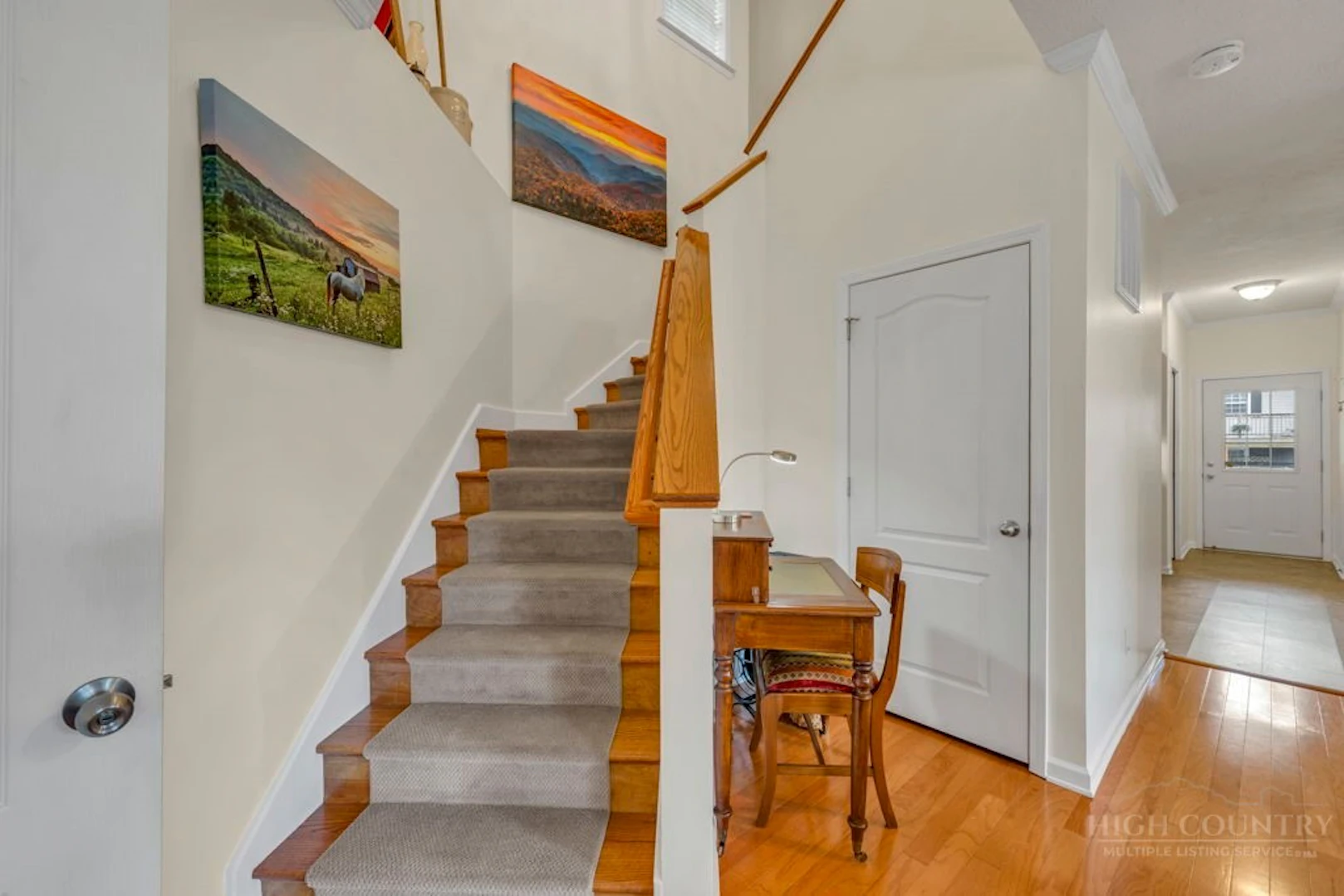 Image number 17 for the current listing