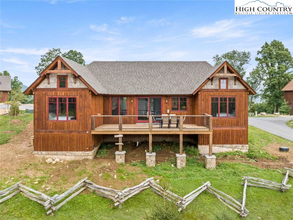 Image number 17 for the current listing