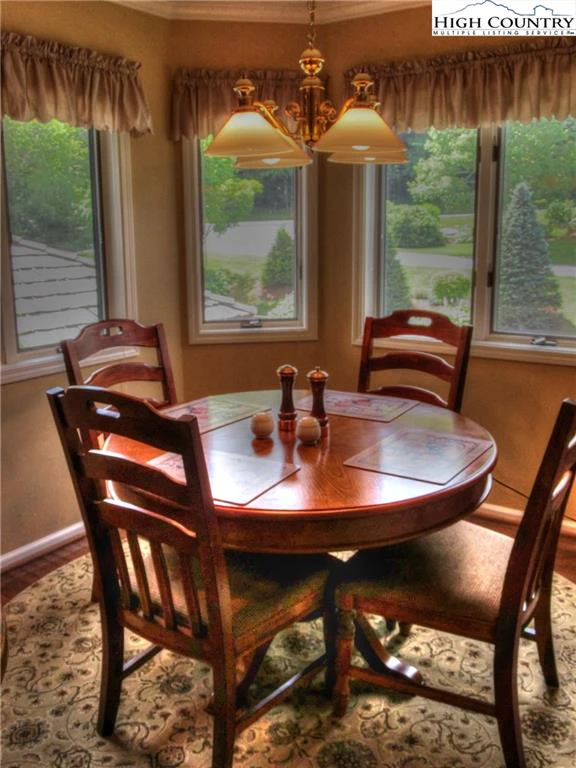 Image number 6 for the current listing