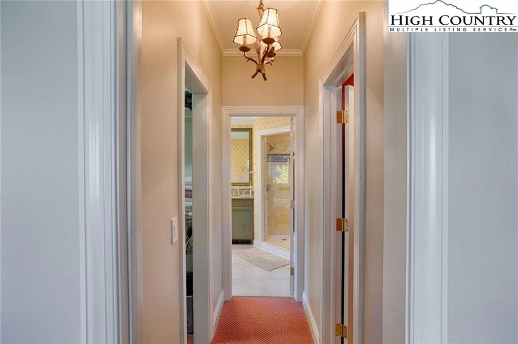 Image number 13 for the current listing
