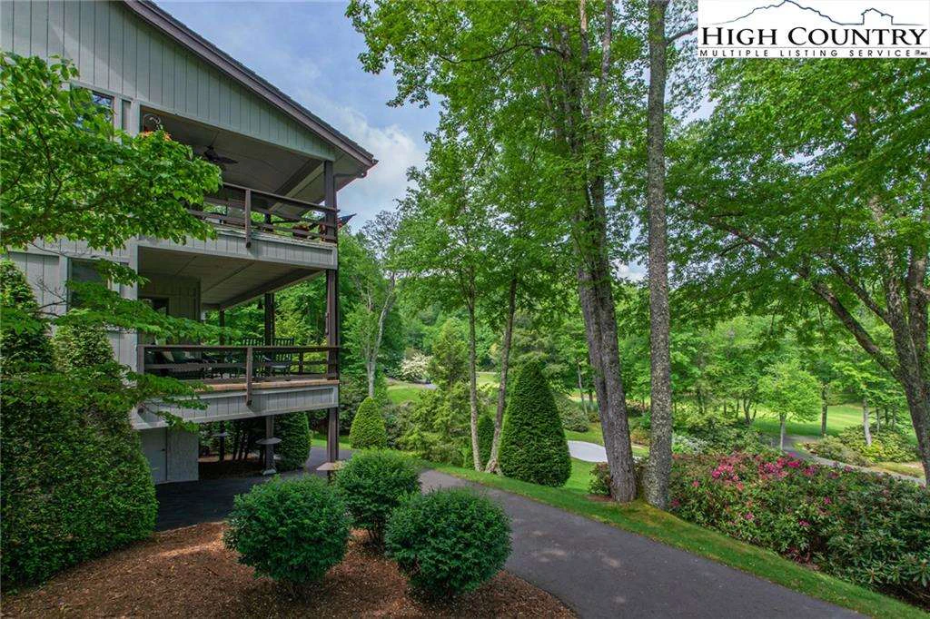 Image number 2 for the current listing