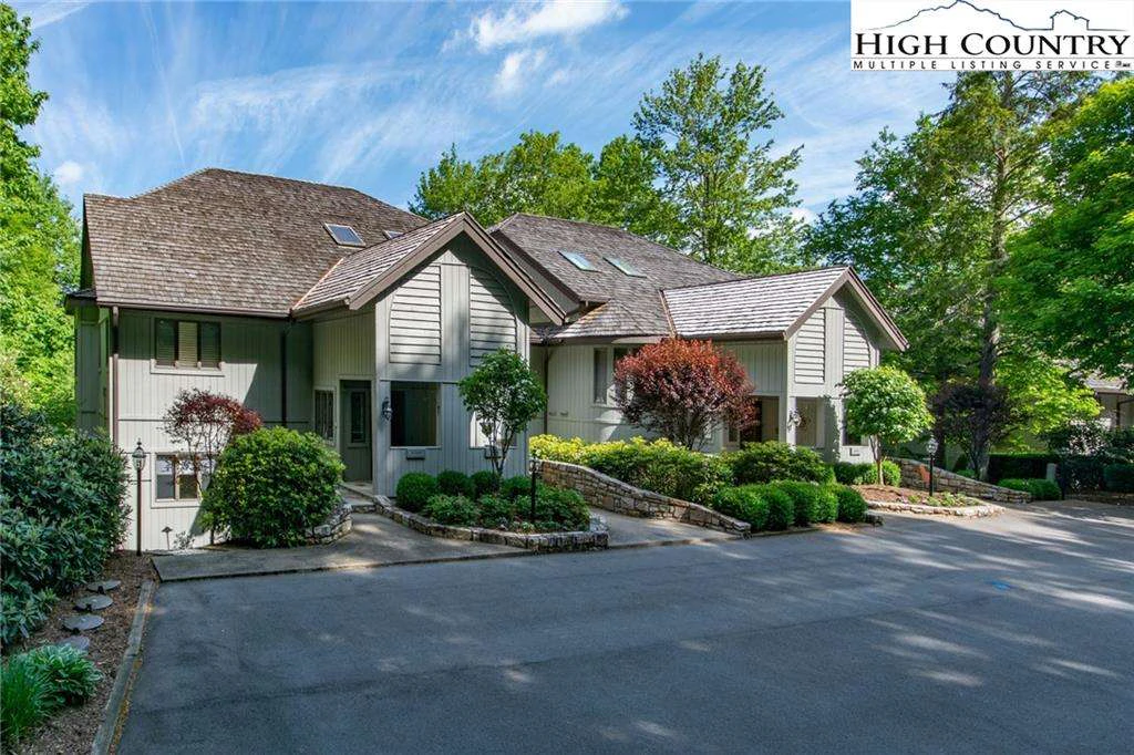 Image number 14 for the current listing