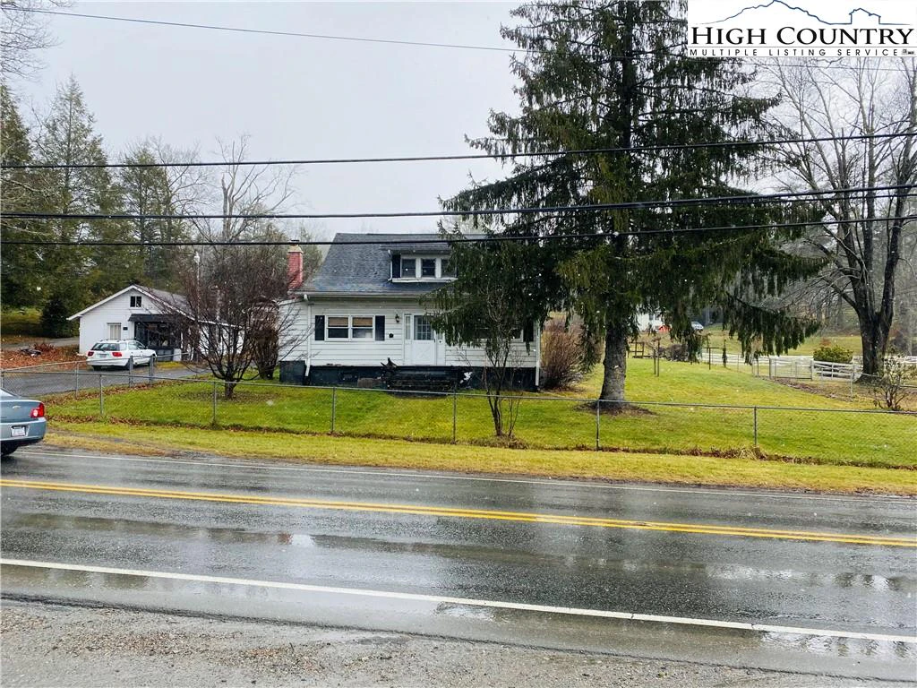 Image number 4 for the current listing