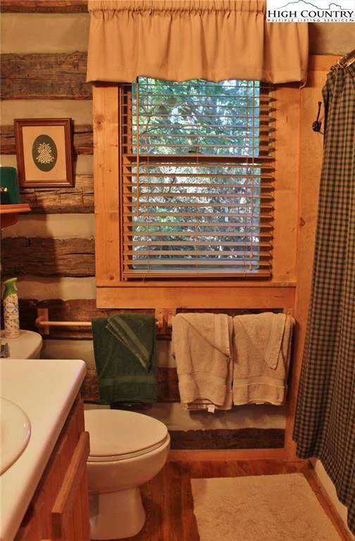 Image number 12 for the current listing