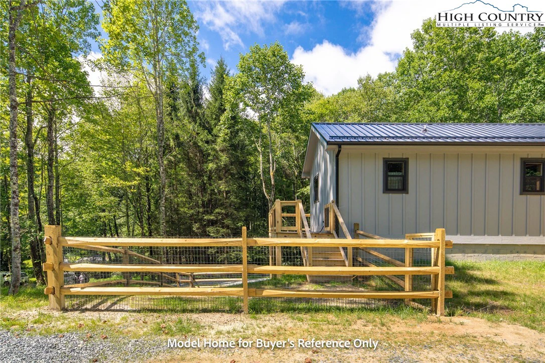 Image number 10 for the current listing