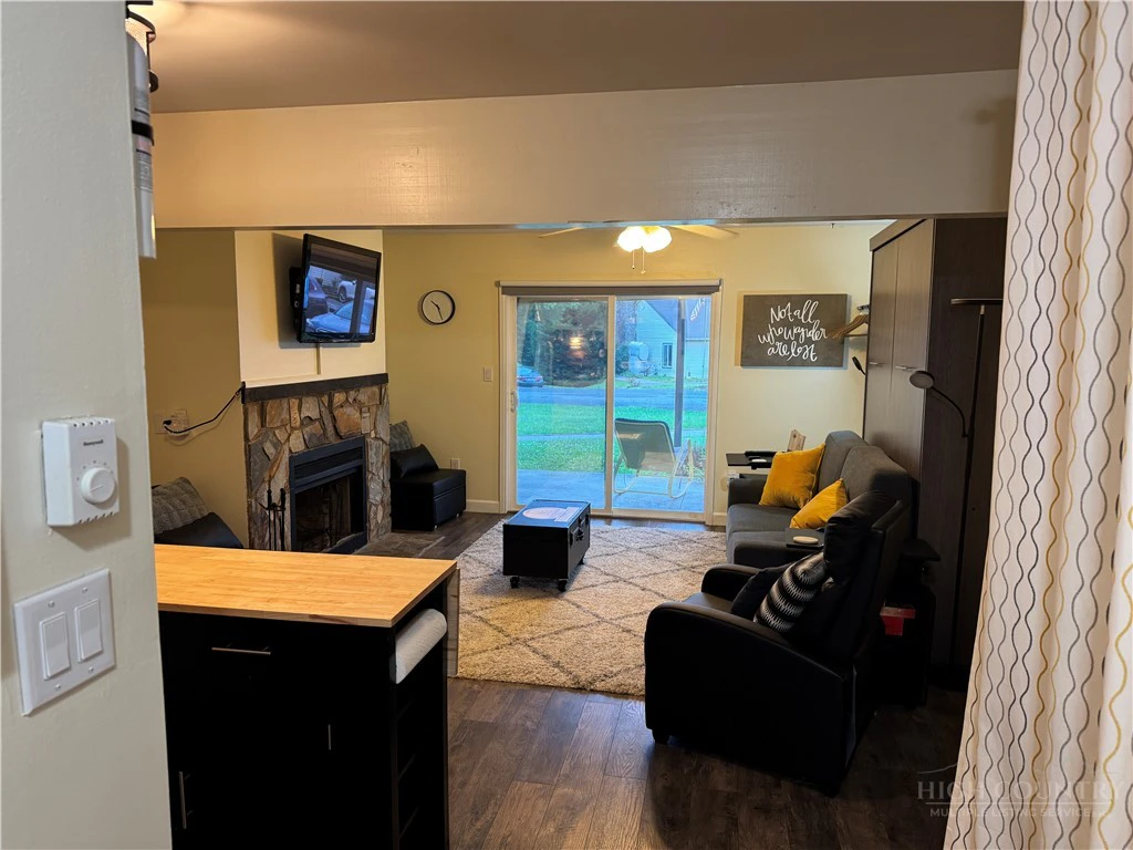 Image number 12 for the current listing