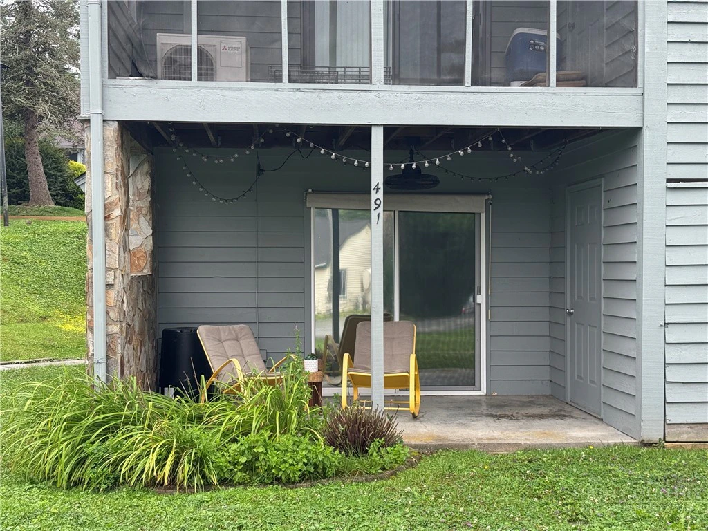 Image number 19 for the current listing
