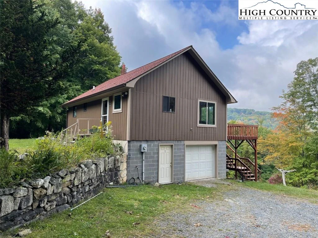 Image number 1 for the current listing