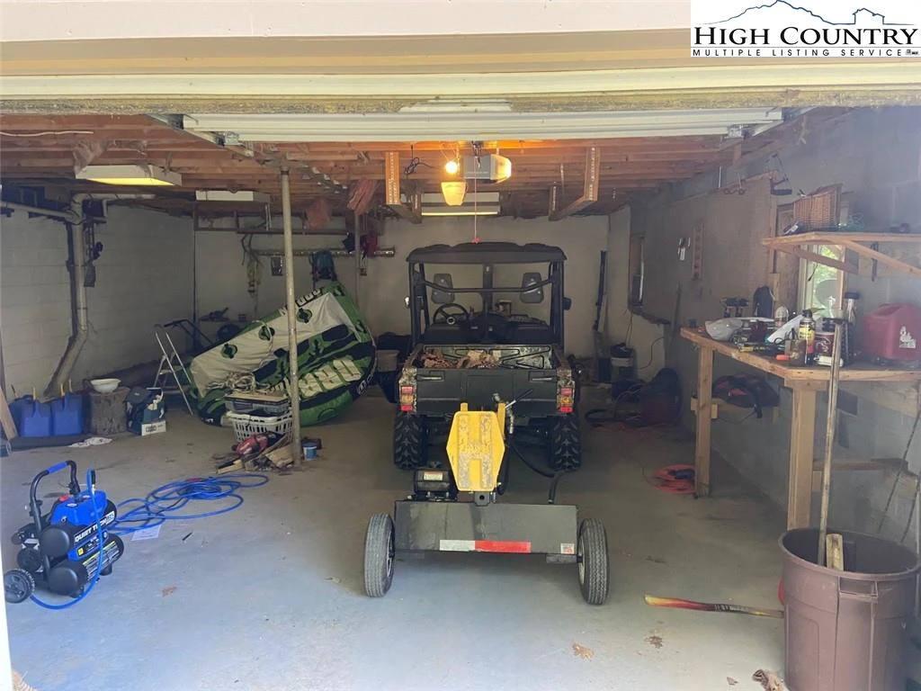Image number 6 for the current listing