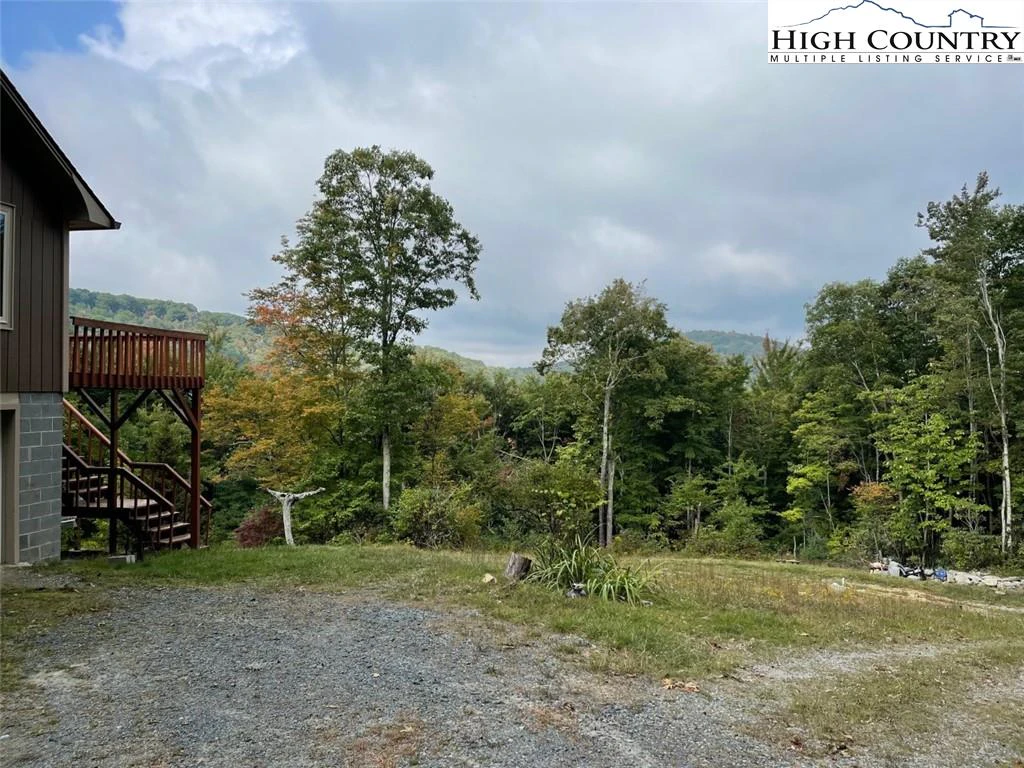 Image number 21 for the current listing
