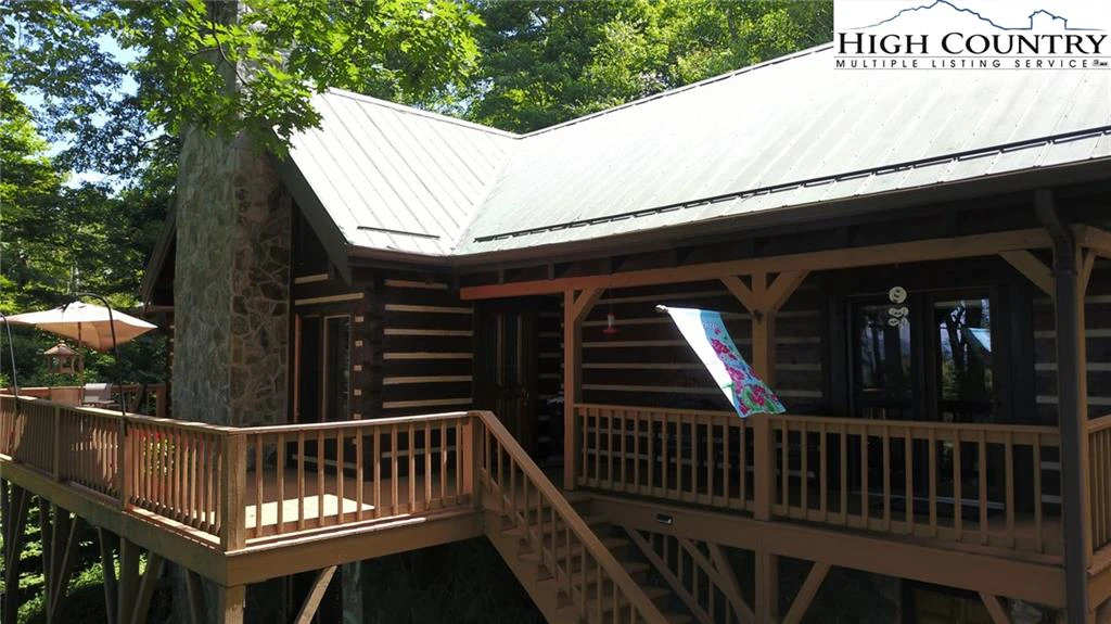 Image number 1 for the current listing