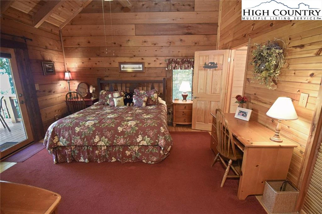 Image number 8 for the current listing