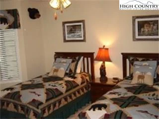 Image number 6 for the current listing