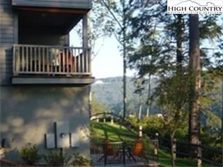 Image number 7 for the current listing