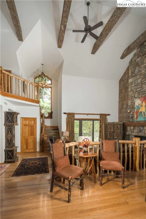 Image number 2 for the current listing
