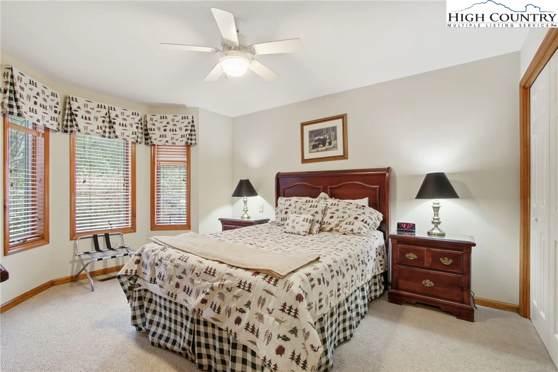 Image number 8 for the current listing