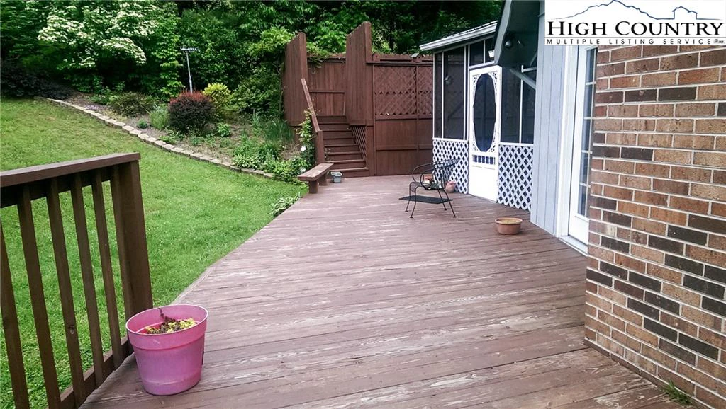 Image number 3 for the current listing