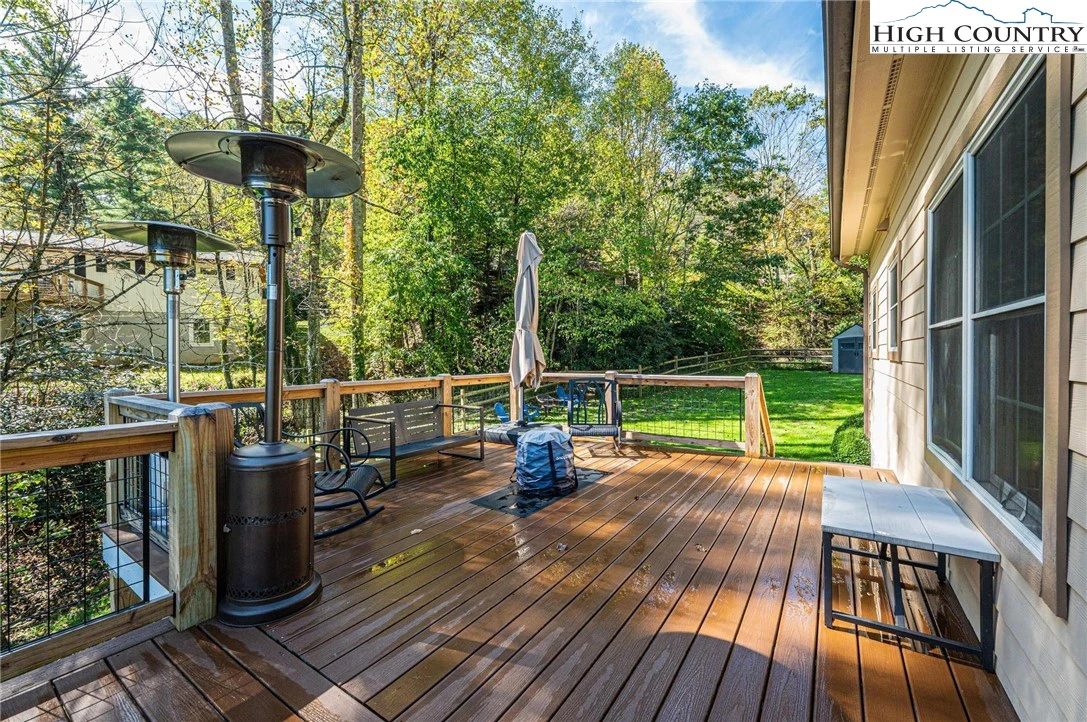 Image number 11 for the current listing