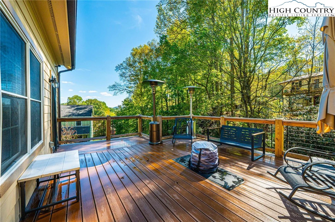 Image number 10 for the current listing