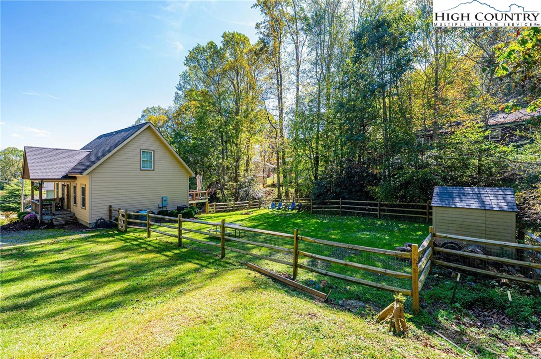 Image number 14 for the current listing